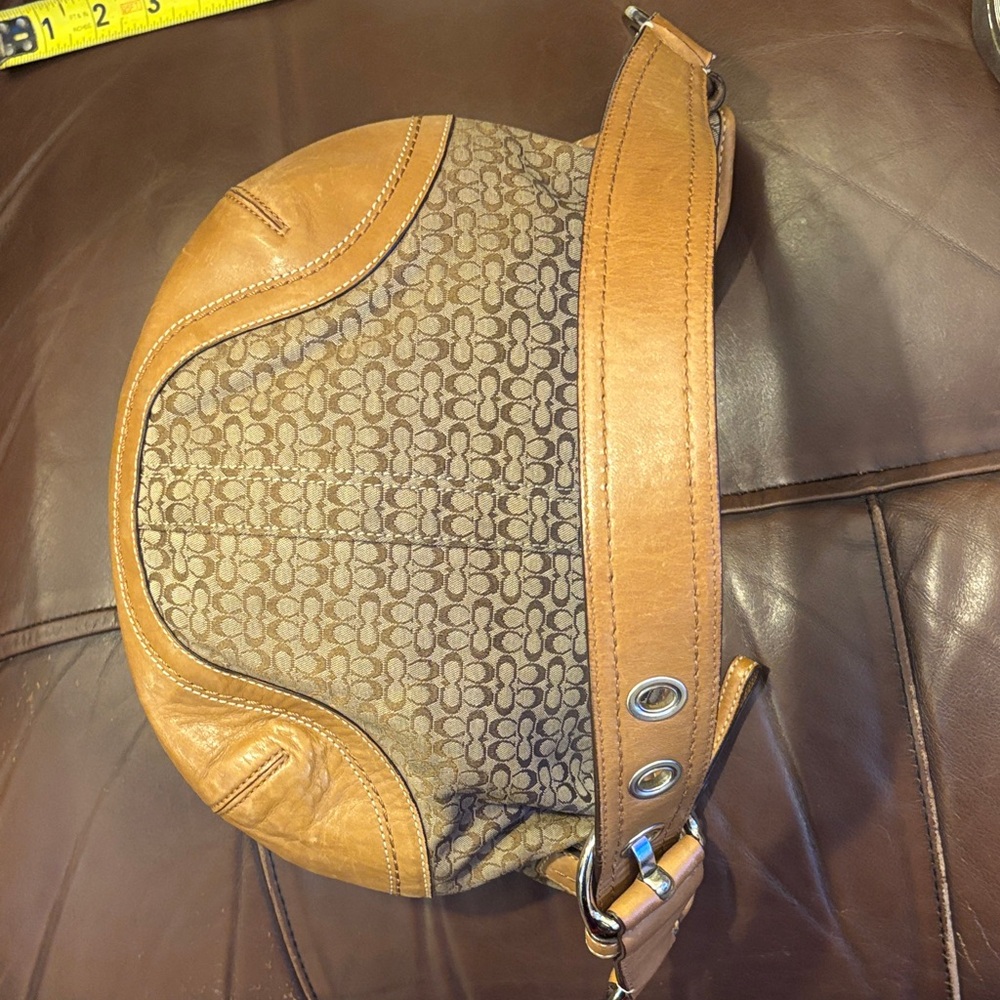 Coach Tan and Brown Small C Y2K Hobo Shoulder Bag Vintage F10924 - Picture 5 of 16